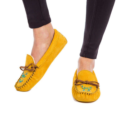 Indian Tan Moccasins - Women Slippers - Handmade in Canada - Quetzal Artisan