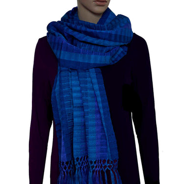 Scarf with Fringes Dark Blue - Handmade and Fairtrade - Quetzal Artisan